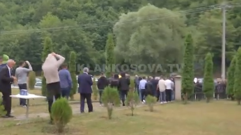 Pavarësisht thirrjeve të imamit, në Marec ‘kërset’ kallashi për Kurban Bajram