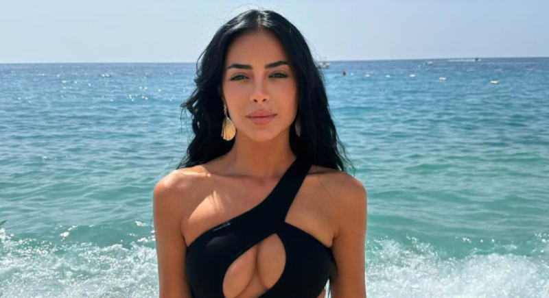 S’përmbahet Kaderi, publikon linjat trupore në bikini
