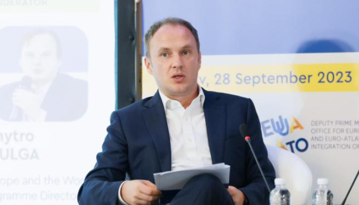 Shpata dhe gjykata: Qysh po e rishkruan historinë e Kosovës absolutizmi moral i VV’së