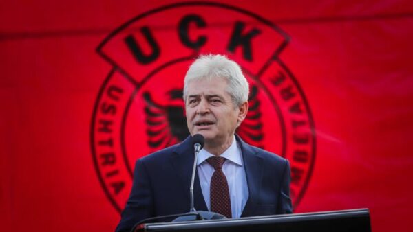 Ali Ahmeti fton shqiptarët për ‘Marshin për Liri’