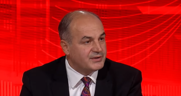 ‘Rrejshëm erdhën në pushtet’ – Hoxhaj ndaj Kurtit e Osmanit: Kanë luajtur bixhoz me shtetin