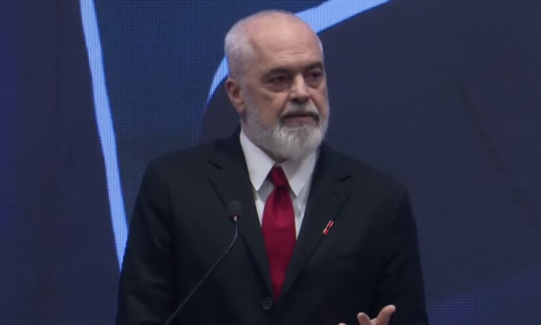 Zjarri në Tiranë, Rama: Banorët e prekur do të mbështeten me bonuse të qirasë