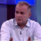Në Maqedoninë e Veriut po krijohet shqiptari pa gjuhë, pa flamur e pa himn