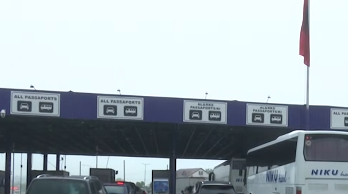 As moti me shi s’i ndali kosovarët që fundjavën ta kalojnë në bregdetin shqiptar