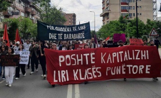 Majtistët kosovar dalin rrugëve të Prishtinës të enjten, solidarizohen me majtistët antisemit të Shqipërisë
