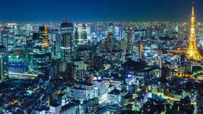 Japonia përballë turizmit masiv: Ashpërson masat, gjobit turistët që hedhin mbeturina