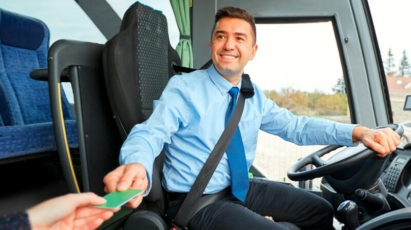 Pse duhet ta përshëndesni gjithmonë shoferin e autobusit