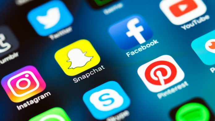 Tregu i influencerëve në Kosovë: Fitime, reklama dhe pak kontroll
