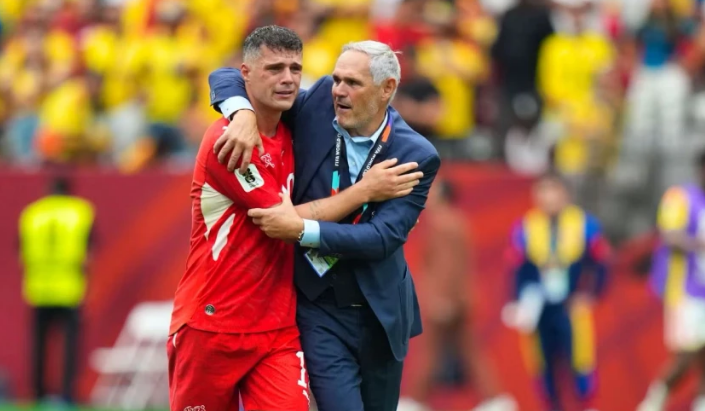 Xhaka shpërthen në lot pas historisë së Zvicrës: Tani vjen qëllimi numër pesë