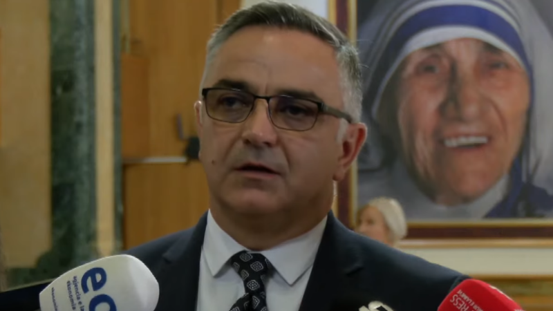 Pasi çoi poshtë një muaj Kurti kërkon sërish kohë për Presidentin, Tahiri: A pate more burrë kohë 30 ditë?