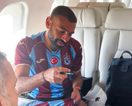 Dalin fotot e para të Salah me fanellën e Trabzonsporit