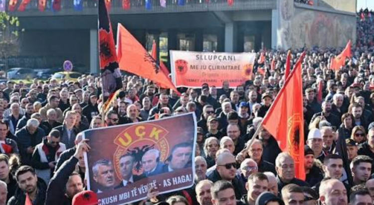 Sot protestohet në Shkup për katërshen e UÇK’së