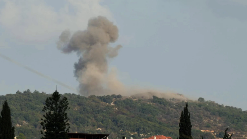 Izraeli sulmon Libanin jugor pas lëshimit të dronëve nga Hezbollahu