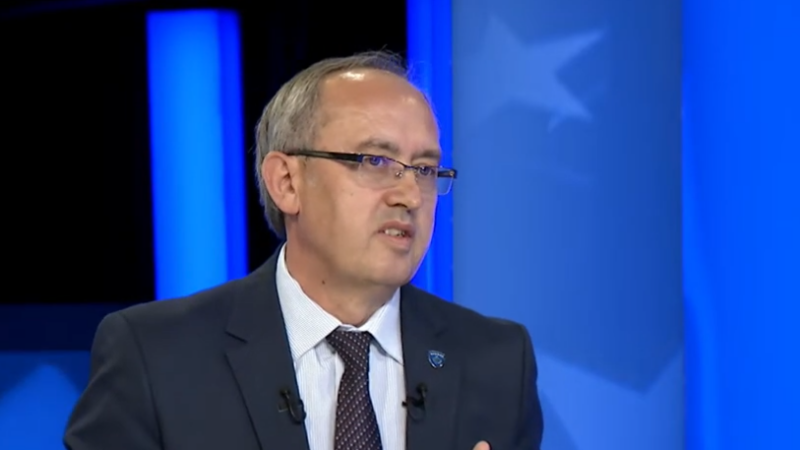 Hoti kërkon troç lidership të ri në LDK: Shala kryetar, Bajrami kandidate për kryeministre