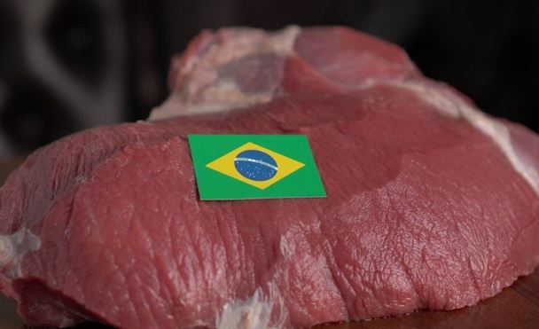 Shqipëria ndalon importin e mishit nga Brazili