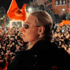 Veç një gazetare e huaj që e përcolli protestën nga fillimi në fund – çfarë mund t’u tre...